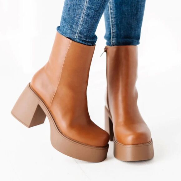 TAN NATURAL PU PLATFORM BOOT - Picture 3 of 9